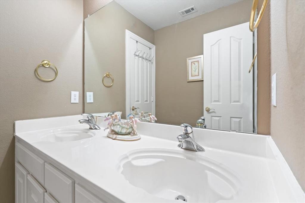 Legend Crest Ph V - Residential