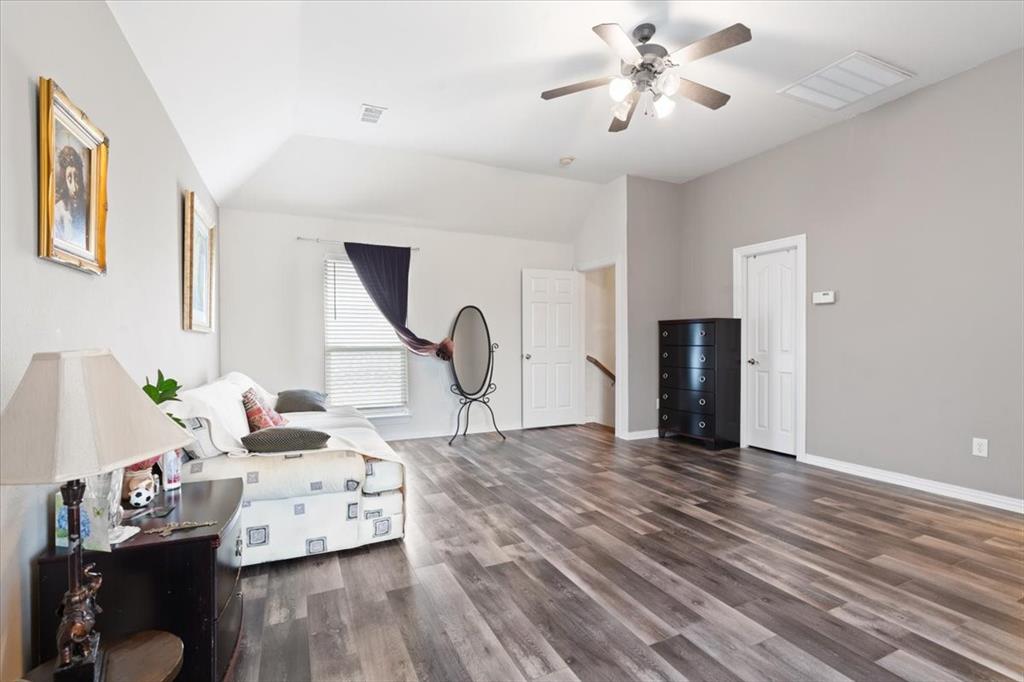 Legend Crest Ph V - Residential