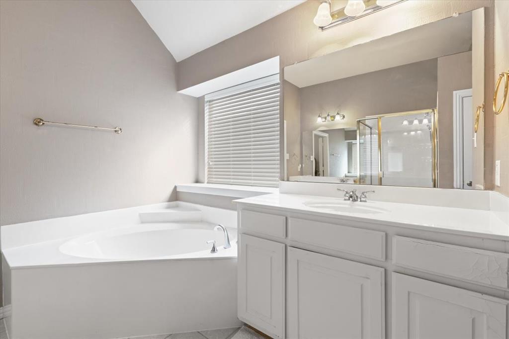 Legend Crest Ph V - Residential