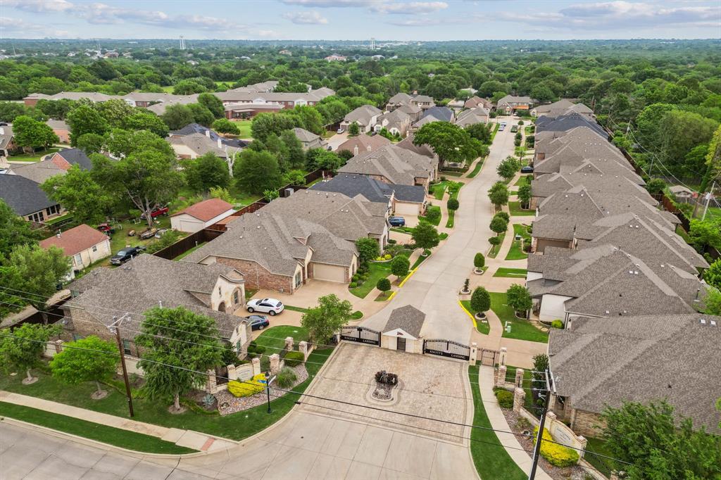 Knott's Landing on Little Road - Residential