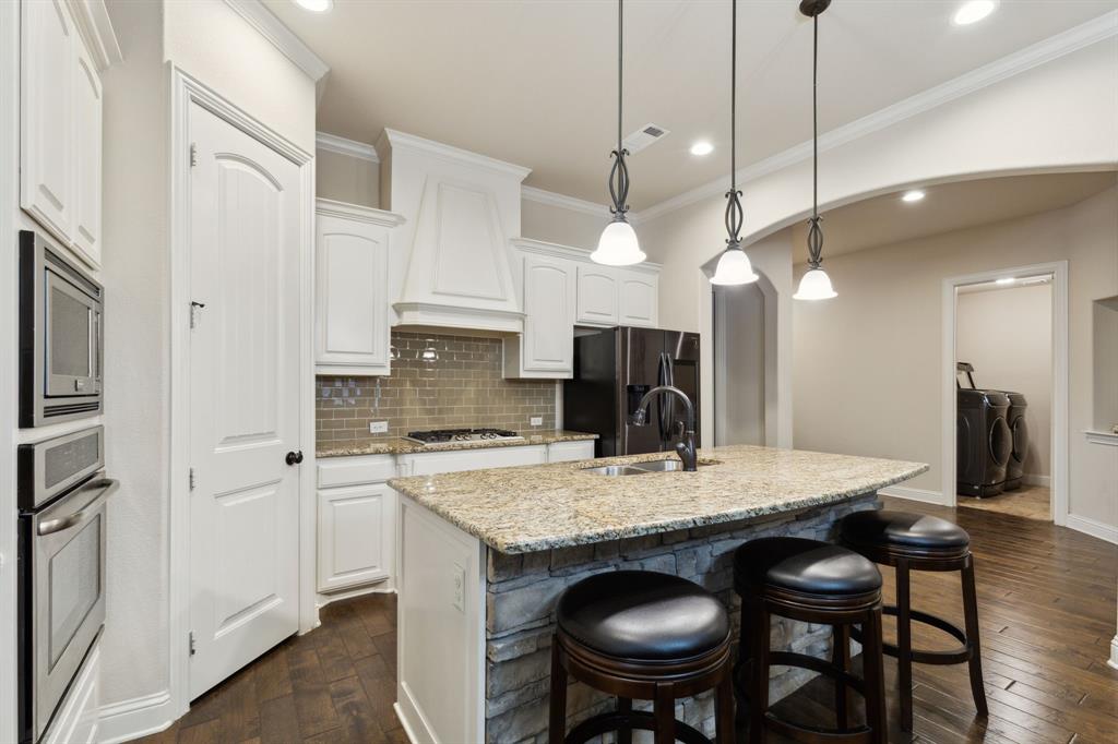 Knott's Landing on Little Road - Residential