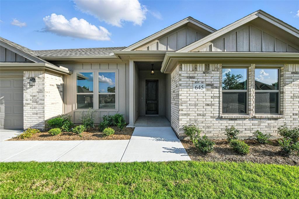 645 Mooney Drive