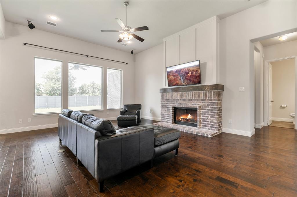 832 Dusty Trail