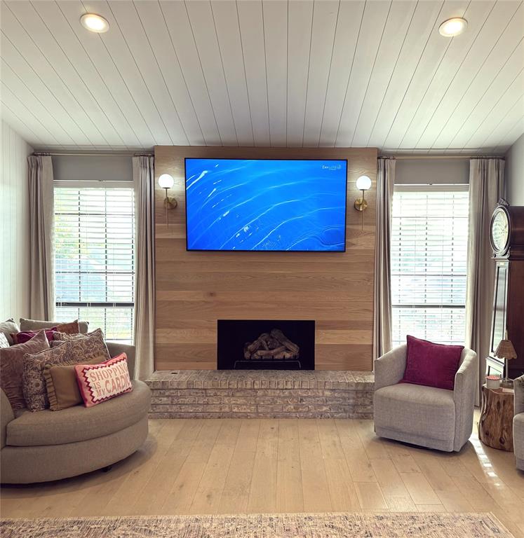 5701 Yacht Club Drive