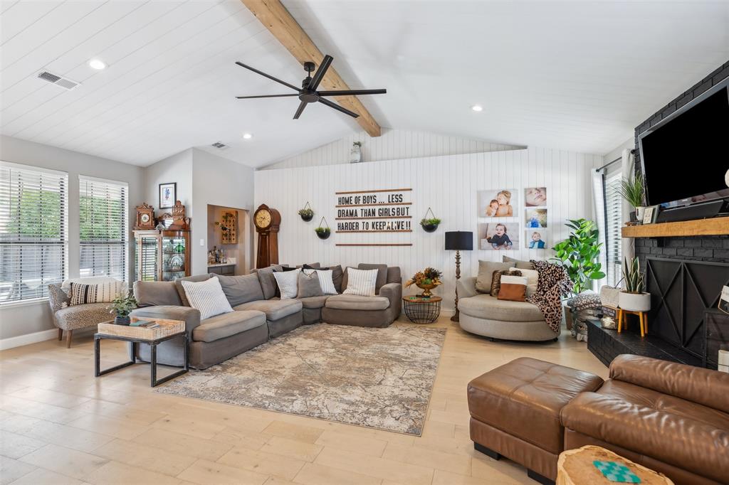 5701 Yacht Club Drive