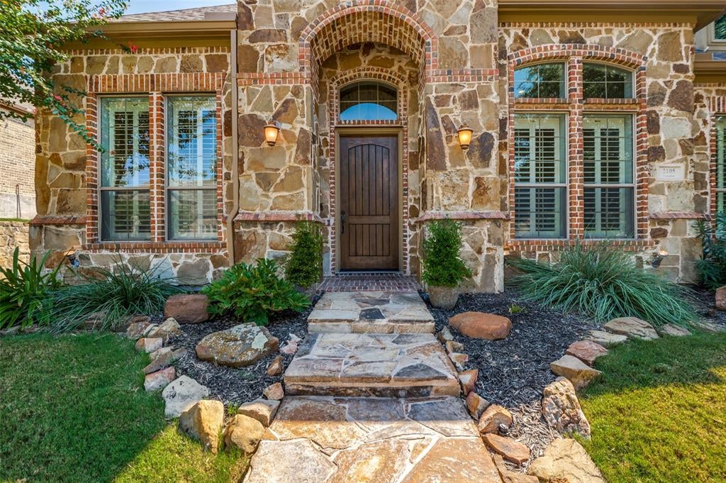 2105 Camden