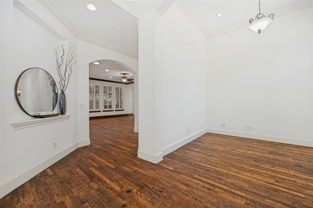 2105 Camden
