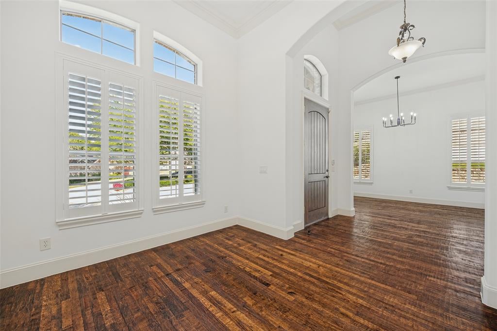 2105 Camden