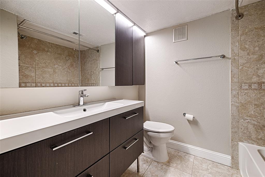 Topaz Twnhms Condo - Residential Lease