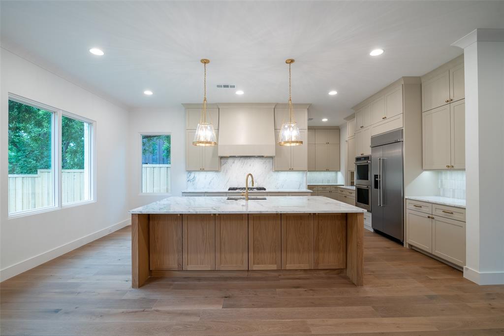 9621 Larchcrest Drive