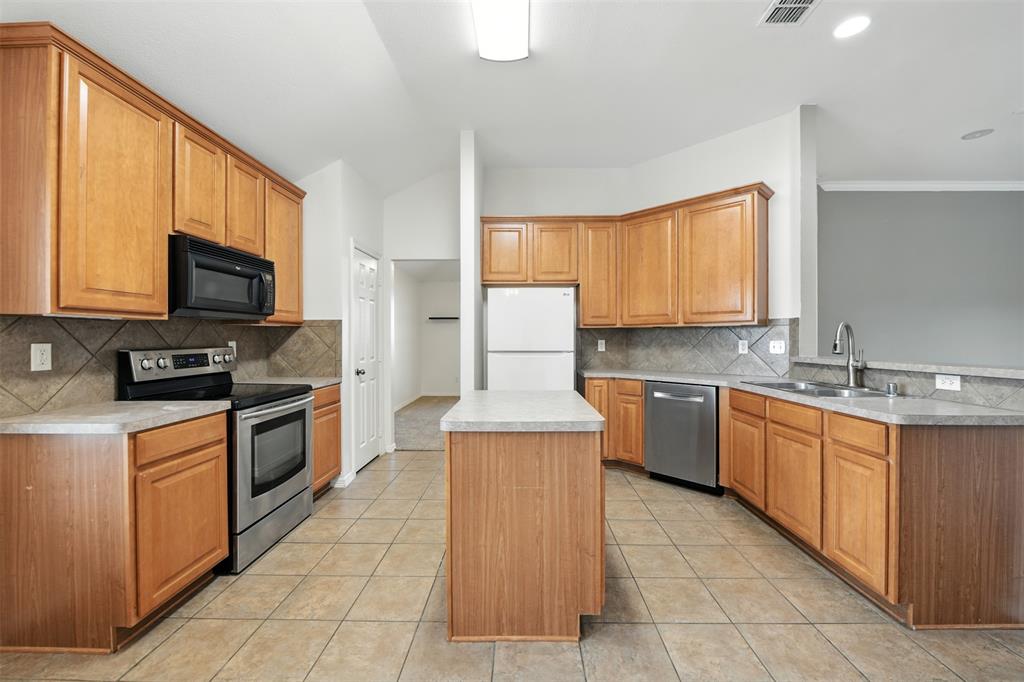 Meadow Park Estates Ph - Residential Lease