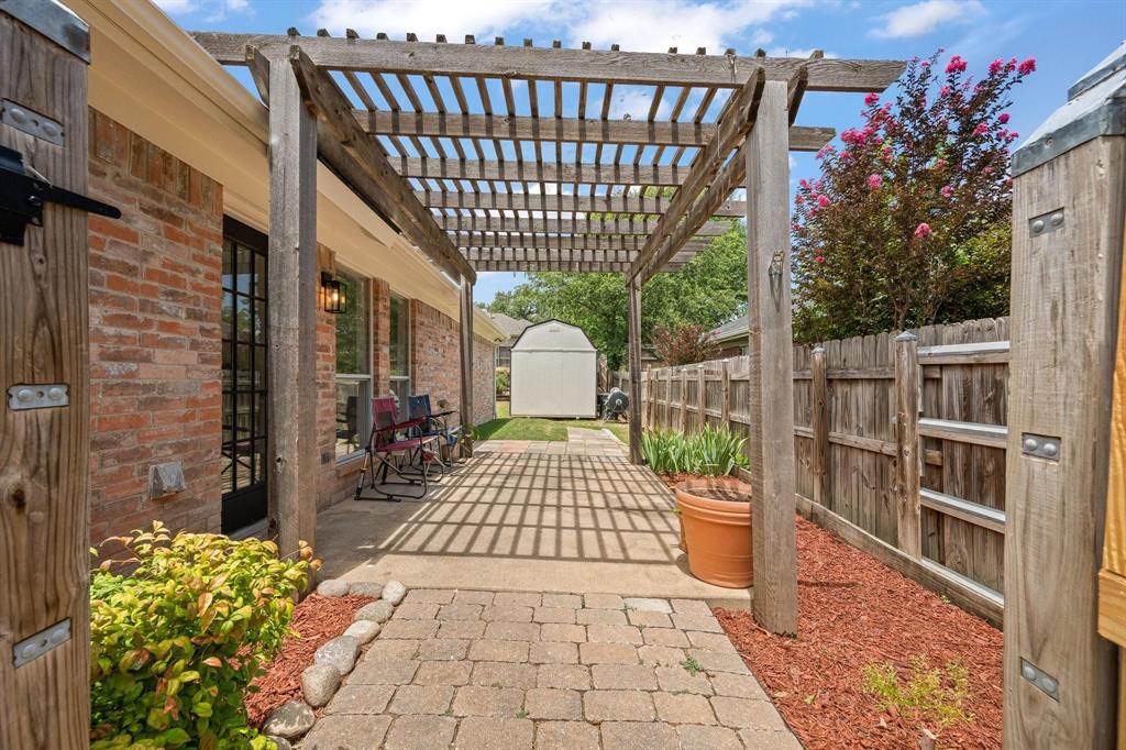 708 Carette Drive