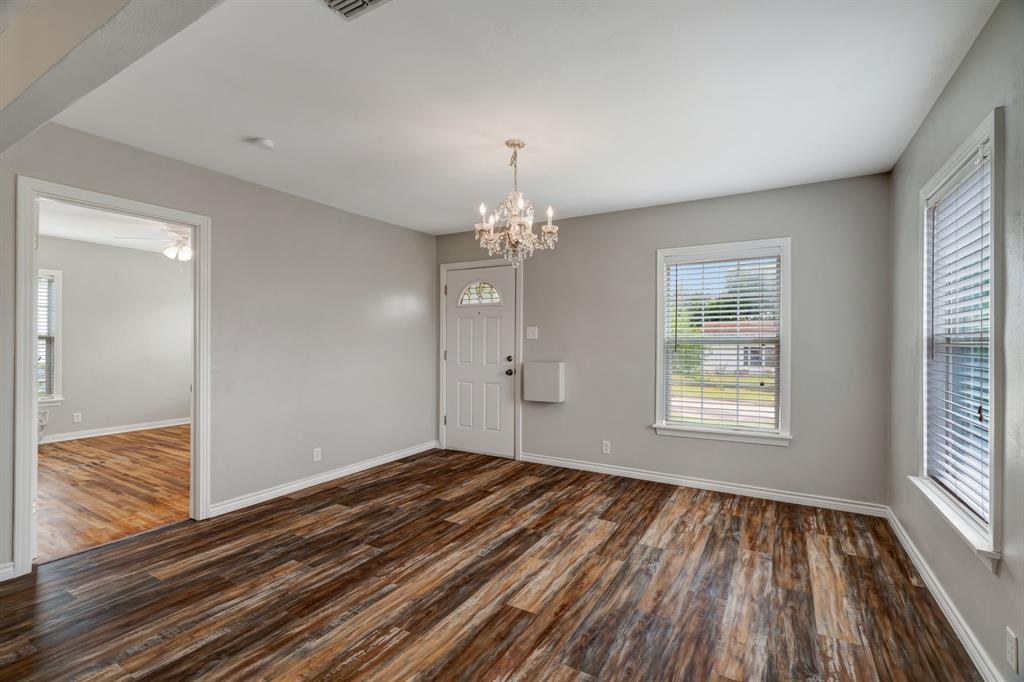 313 W 7th Street