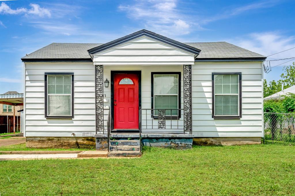 313 W 7th Street