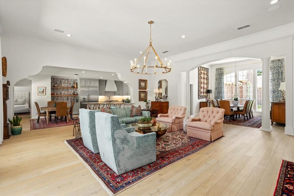 2633 Torrey Pines Drive