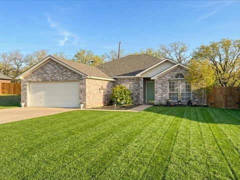 306 Dalhart Court Weatherford TX 76086