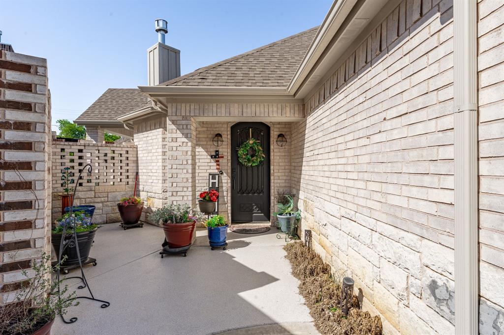 3218 Fountain Way