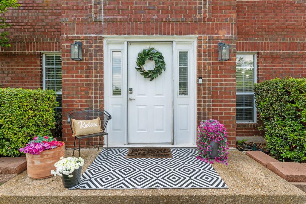 9440 Red River Street