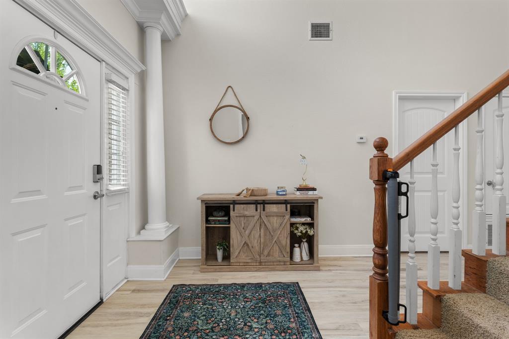 9440 Red River Street