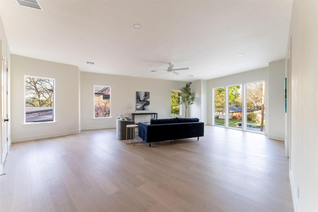 NORTH DAVILLA DRIVE ESTATESGLENRIDGE ESTATES 3 - Residential