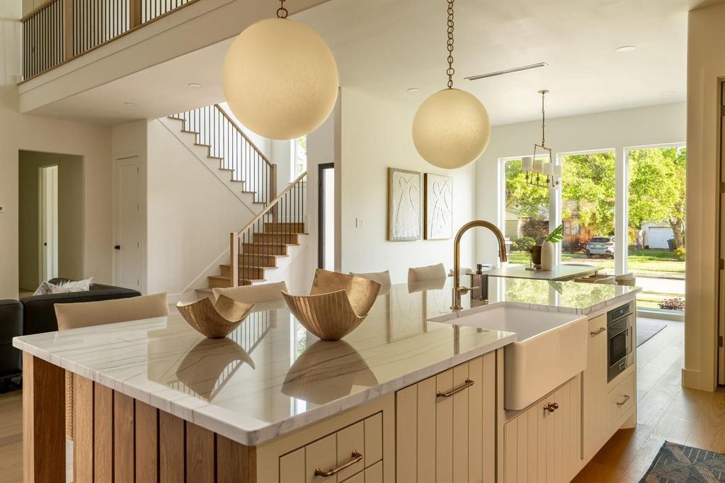 NORTH DAVILLA DRIVE ESTATESGLENRIDGE ESTATES 3 - Residential