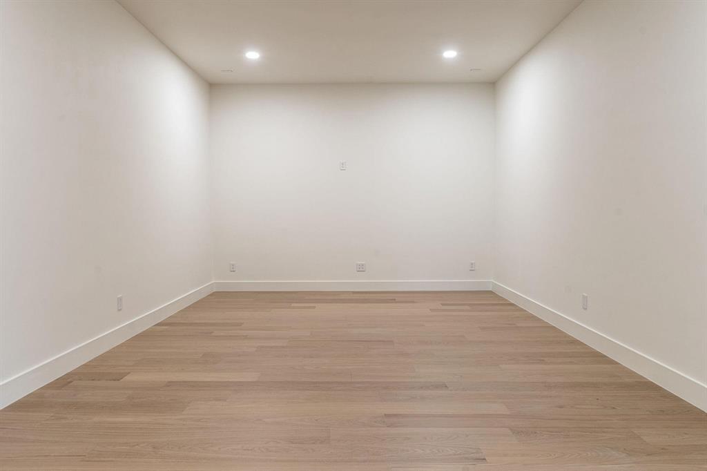 NORTH DAVILLA DRIVE ESTATESGLENRIDGE ESTATES 3 - Residential