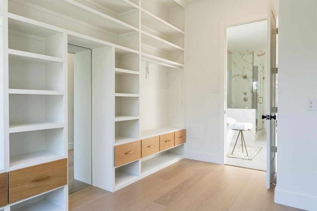 NORTH DAVILLA DRIVE ESTATESGLENRIDGE ESTATES 3 - Residential