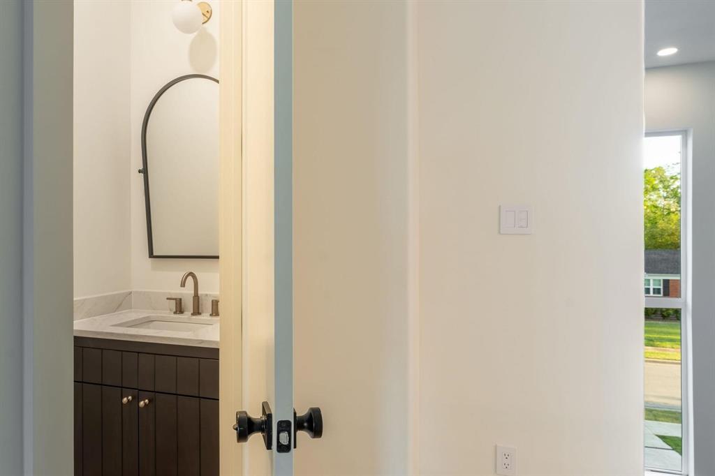 NORTH DAVILLA DRIVE ESTATESGLENRIDGE ESTATES 3 - Residential