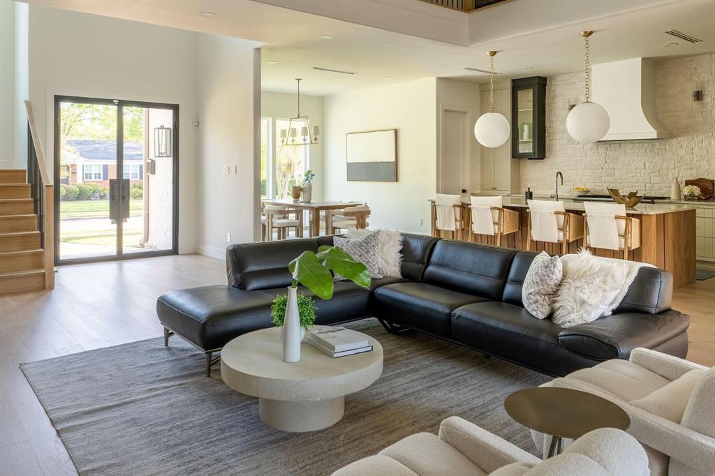 NORTH DAVILLA DRIVE ESTATESGLENRIDGE ESTATES 3 - Residential