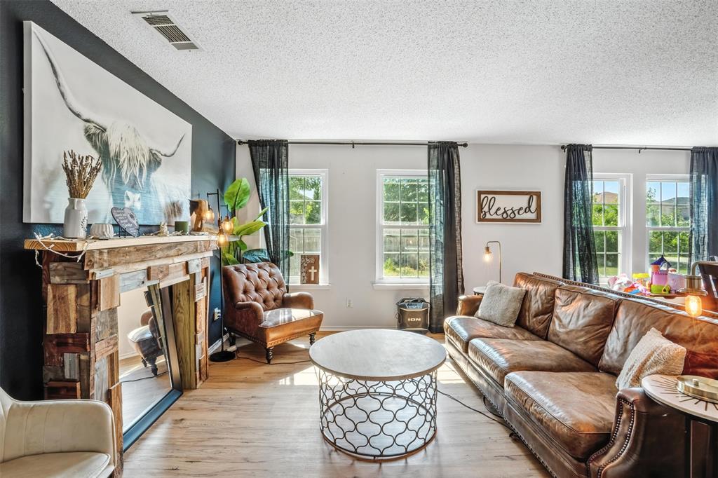 2464 Arroyo Springs Drive
