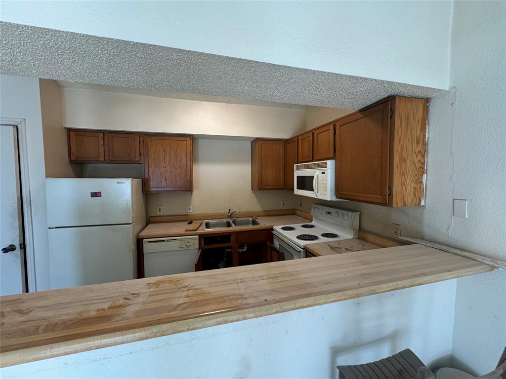 6108 Abrams Road 127