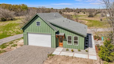 Photo of 1530 County Road 3925, Wolfe City, TX 75449 (MLS # 21210382)