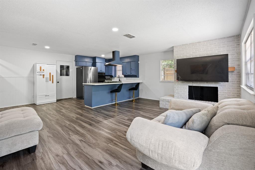 600 Meadowcrest Drive