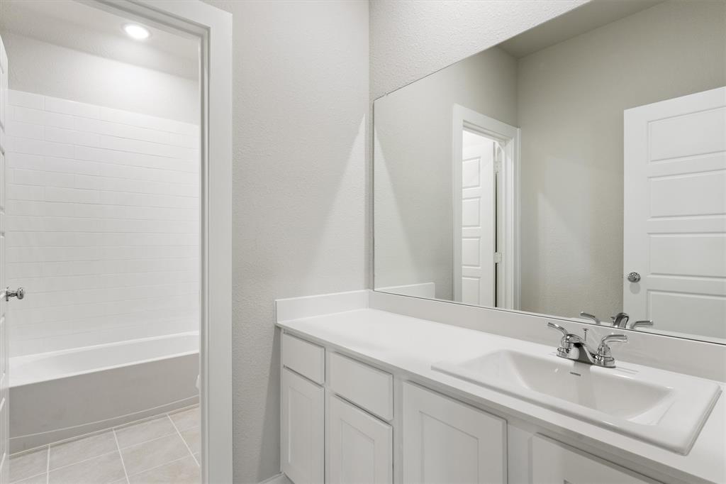 Whitewing Trails Ph 2a - Residential Lease