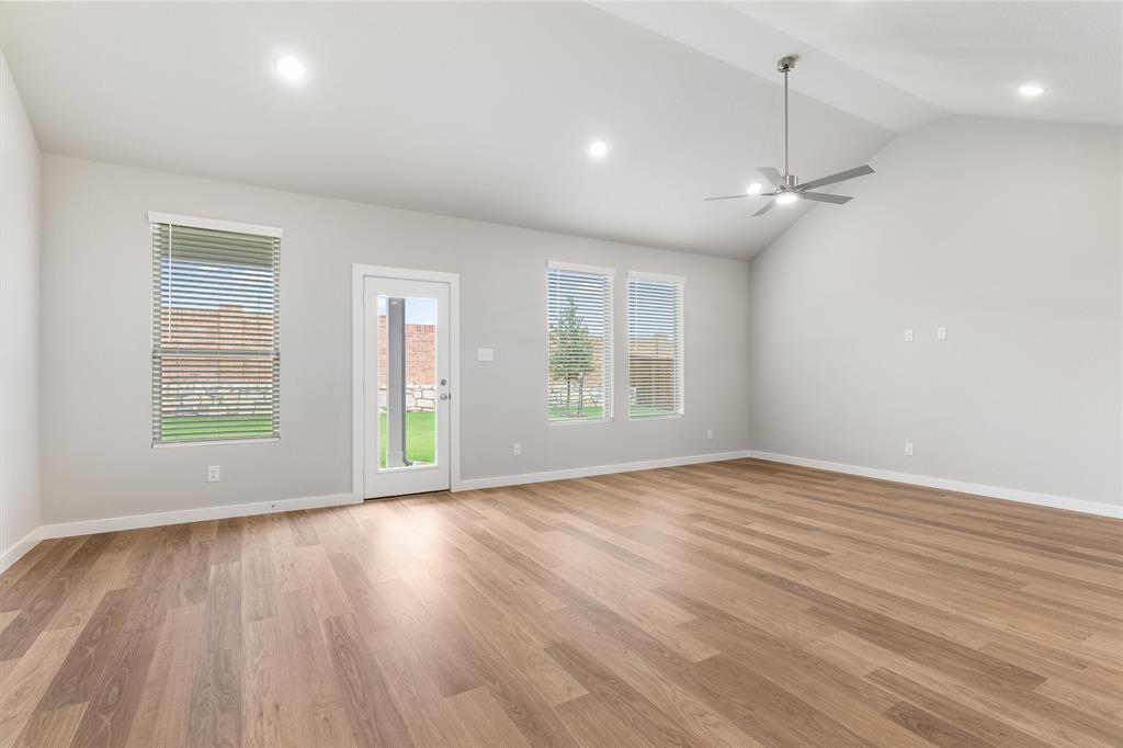 Whitewing Trails Ph 2a - Residential Lease