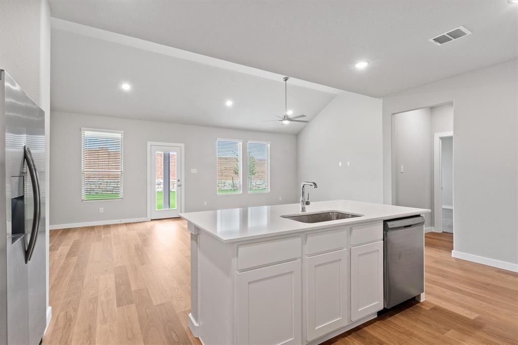 Whitewing Trails Ph 2a - Residential Lease