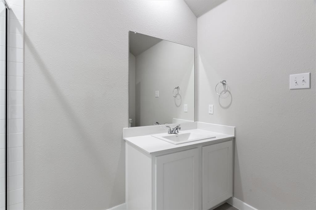 Whitewing Trails Ph 2a - Residential Lease