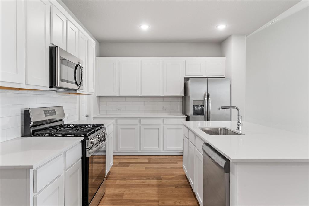 Whitewing Trails Ph 2a - Residential Lease