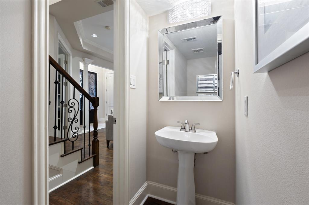 Crescent Lane 02 - Residential Lease