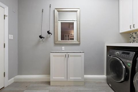 Tiny photo for 2912 N Pearl Street, Dallas, TX 75201 (MLS # 21092083)