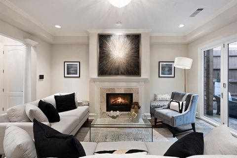 Photo of 2912 N Pearl Street, Dallas, TX 75201 (MLS # 21092083) Photo of 2912 N Pearl Street, Dallas, TX 75201 (MLS # 21092083)