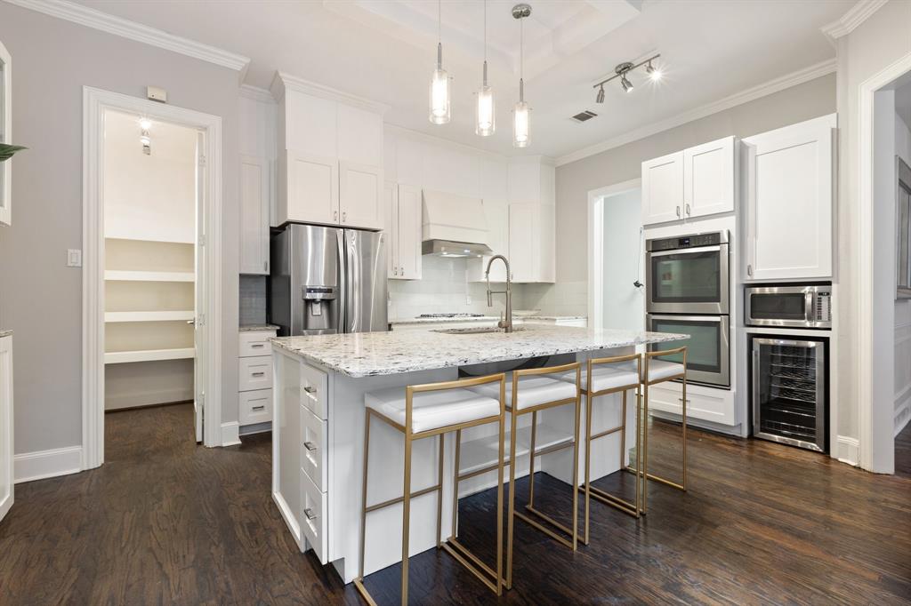 Crescent Lane 02 - Residential Lease