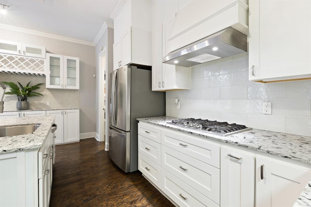 Crescent Lane 02 - Residential Lease