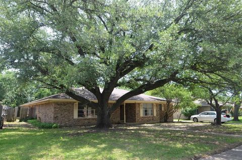 1705 W Shields Drive Sherman TX 75092