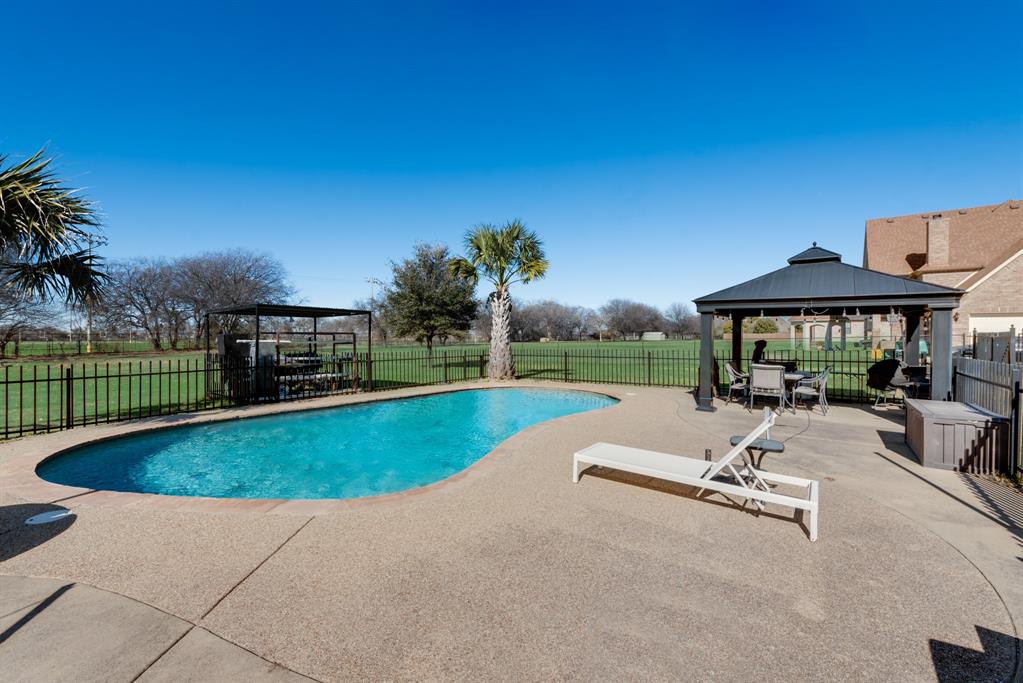 1621 High Valley Lane