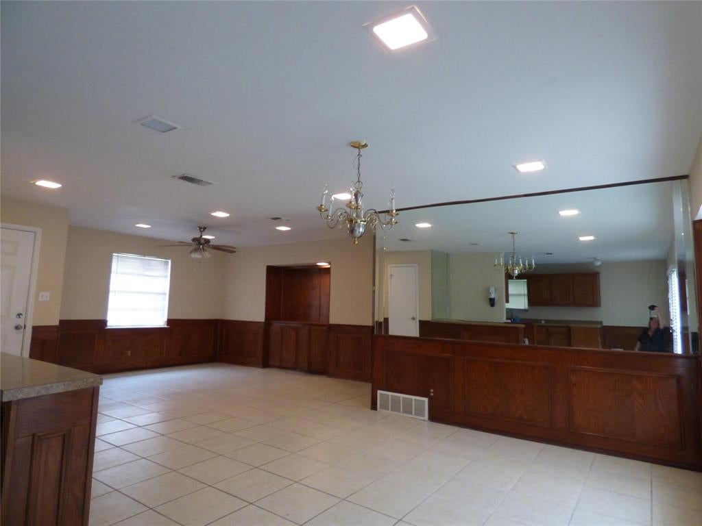 502 Moonlight Drive