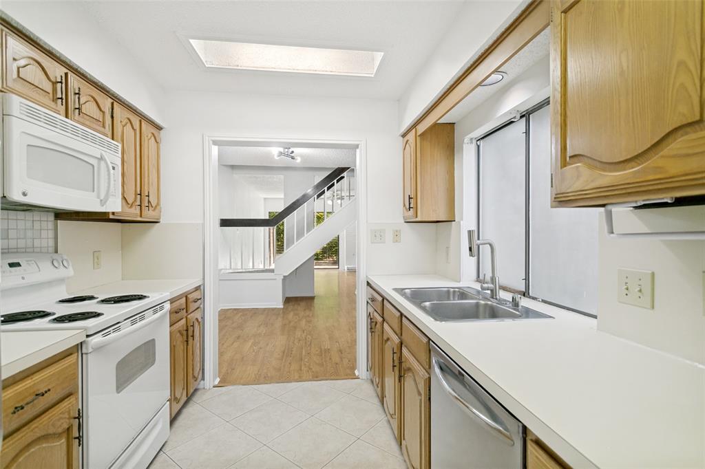 2200 W Park Boulevard 3703