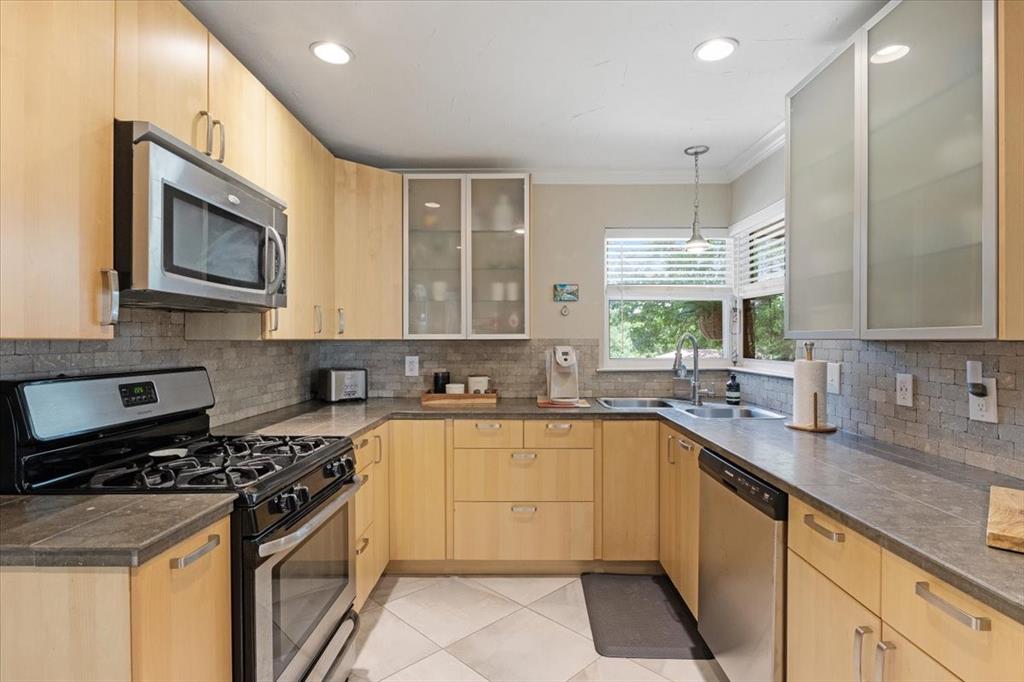 Belaire Addn - Residential