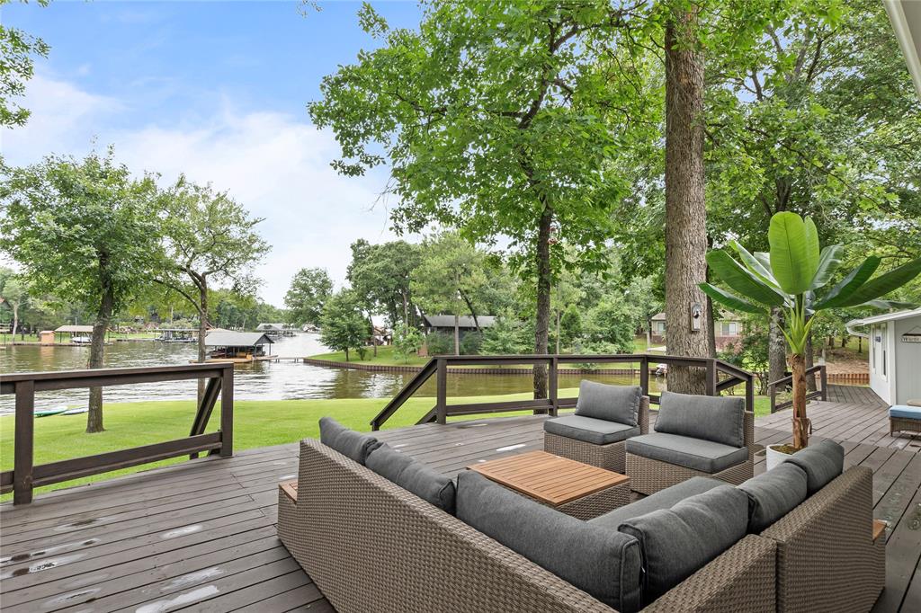2113 Dogwood Loop