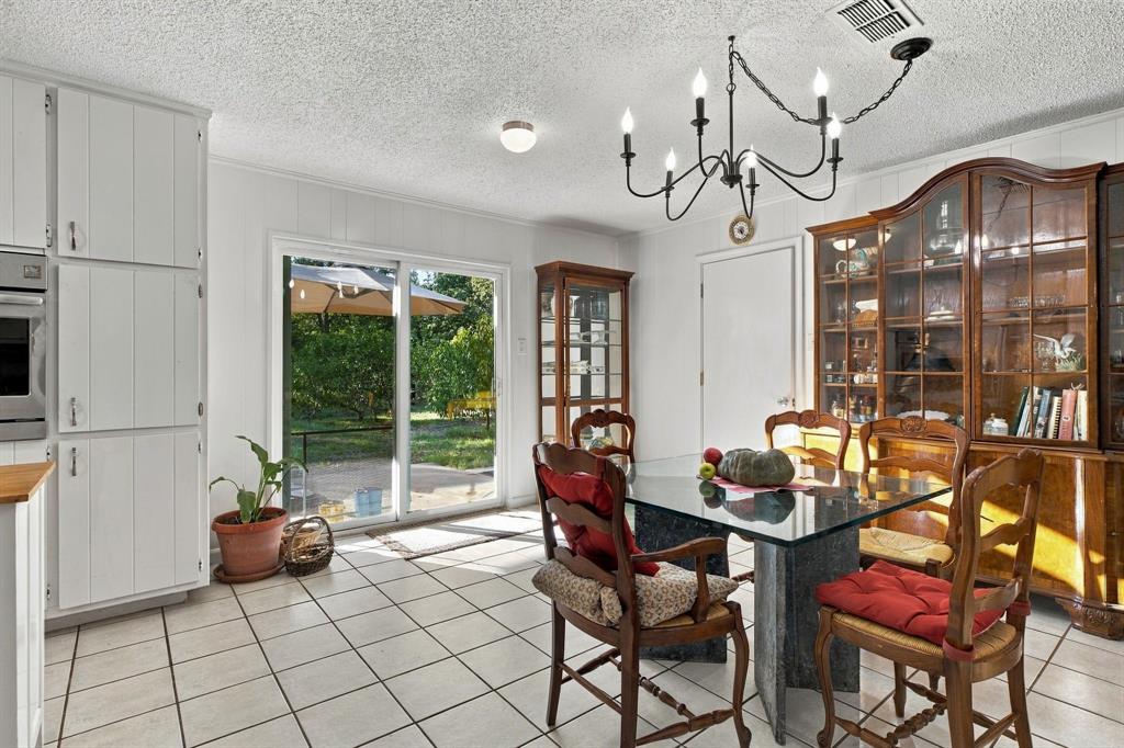 1300 Oak Country